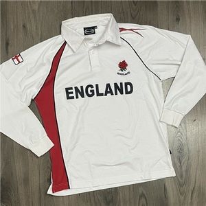 Never worn England Rugby shirt